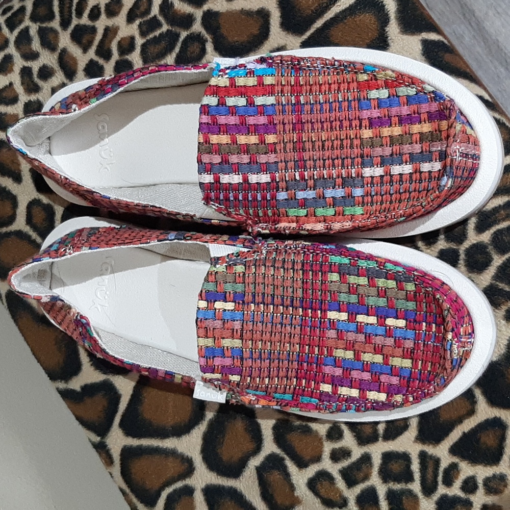 Sanuk Donna Blanket-Pink/Red Multi Size 8